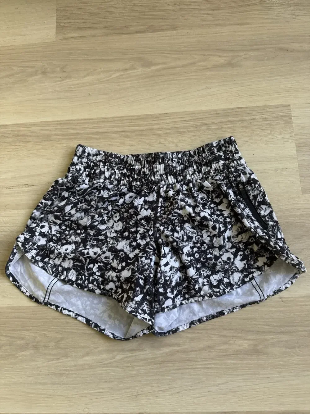 Lululemon Tracker Short V (4